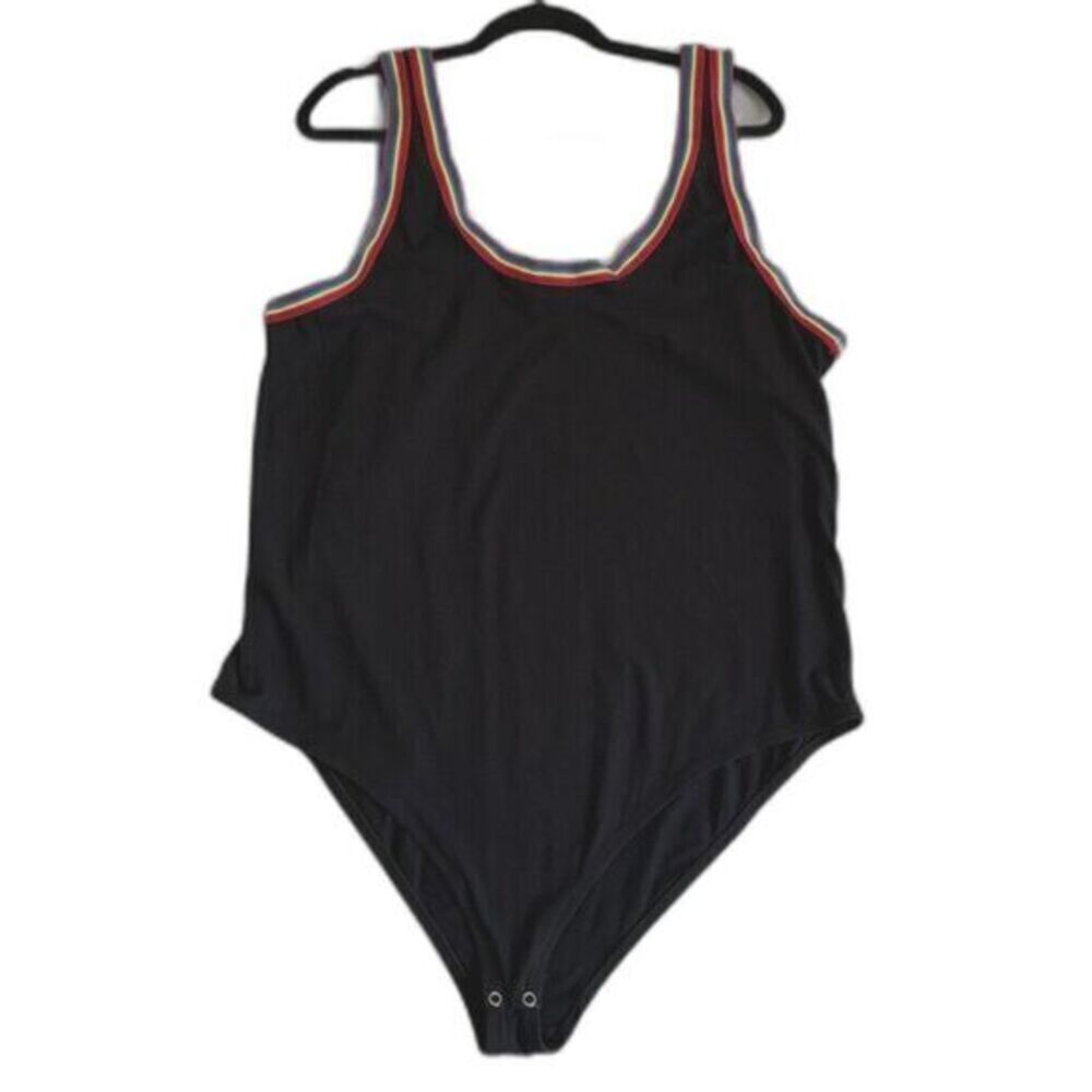 Torrid Foxy Scoop Neck Ringer  Bodysuit Black Rainbow Trim Size 4X‎